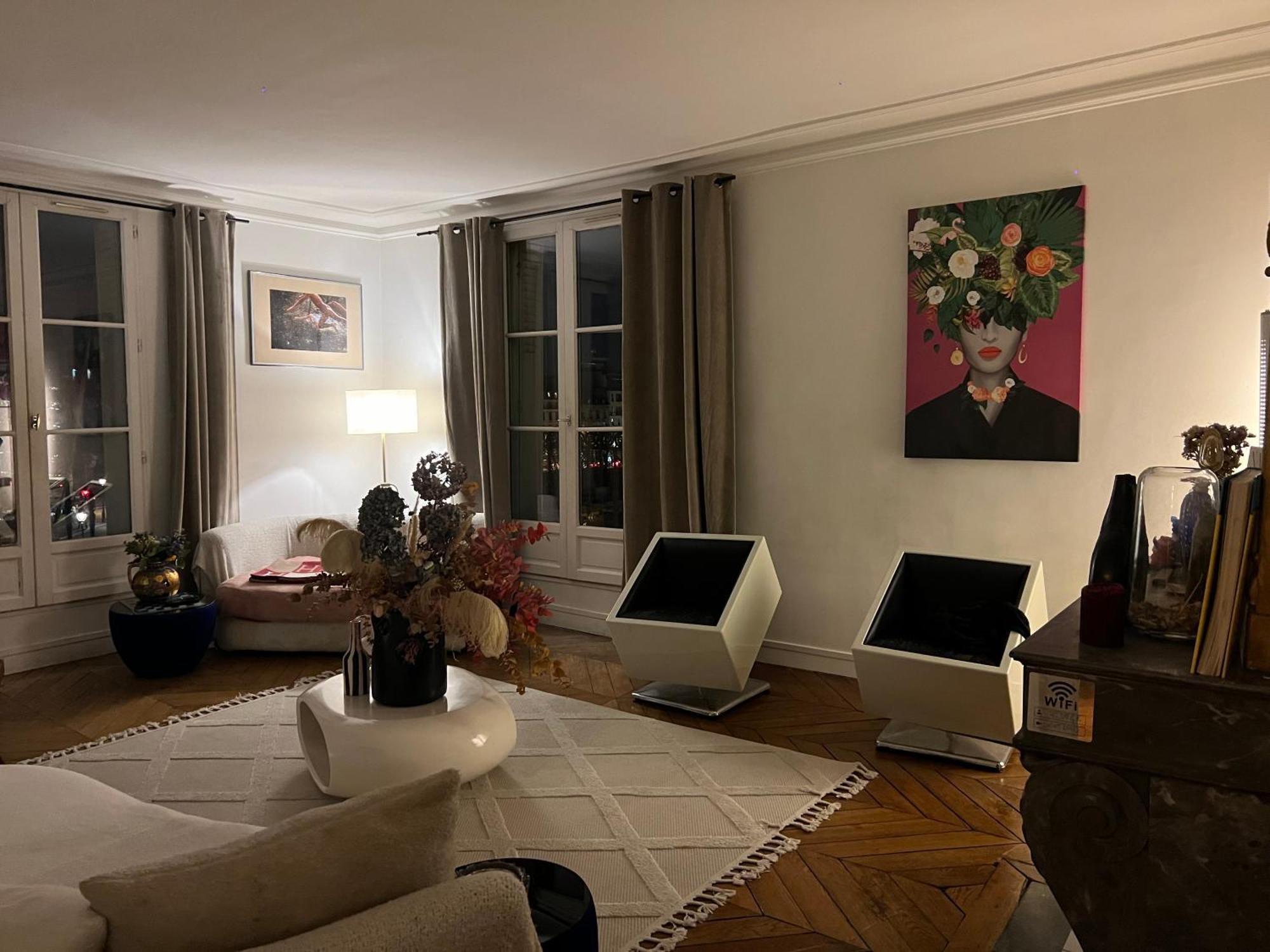 Appartement Elegant Artistic Flat On The Seine River