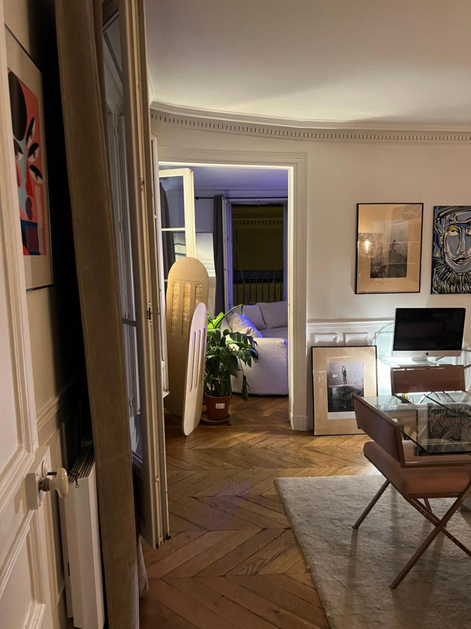 Elegant Artistic Flat On The Seine River Parijs