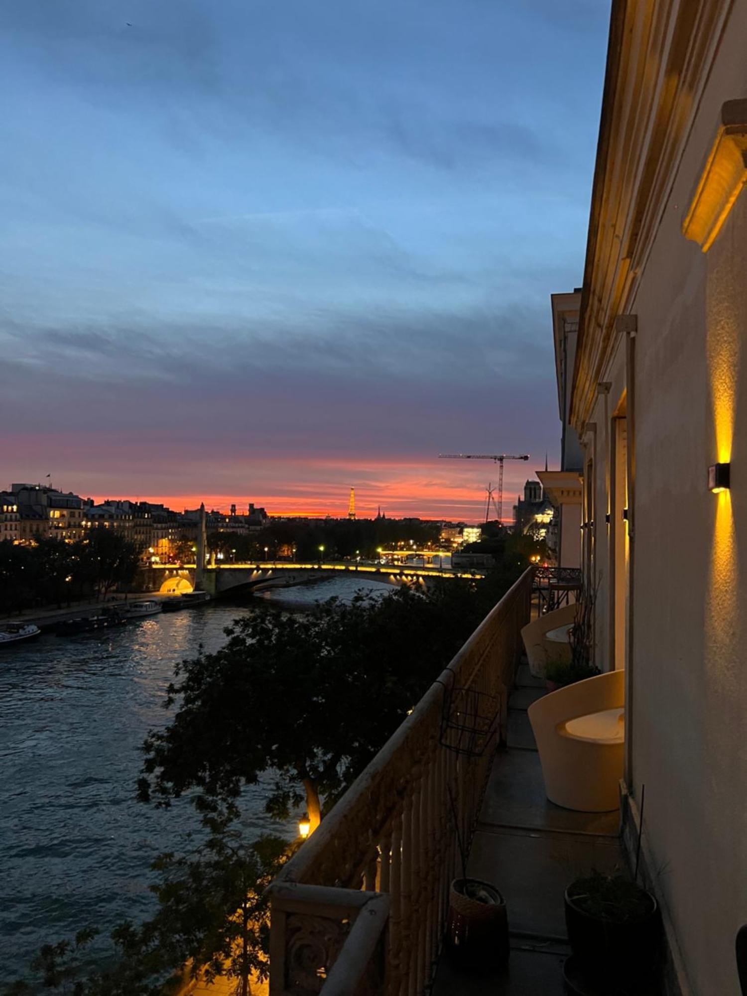 Appartement Elegant Artistic Flat On The Seine River *