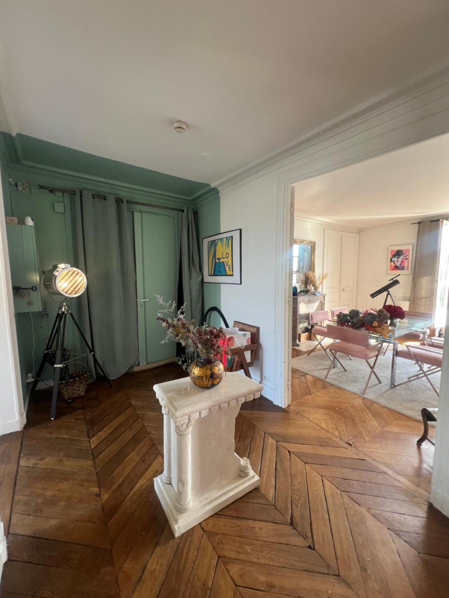 Elegant Artistic Flat On The Seine River Appartement